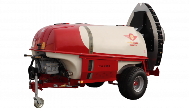 Mega Twister S8 trailed sprayer by Mañez y Lozano