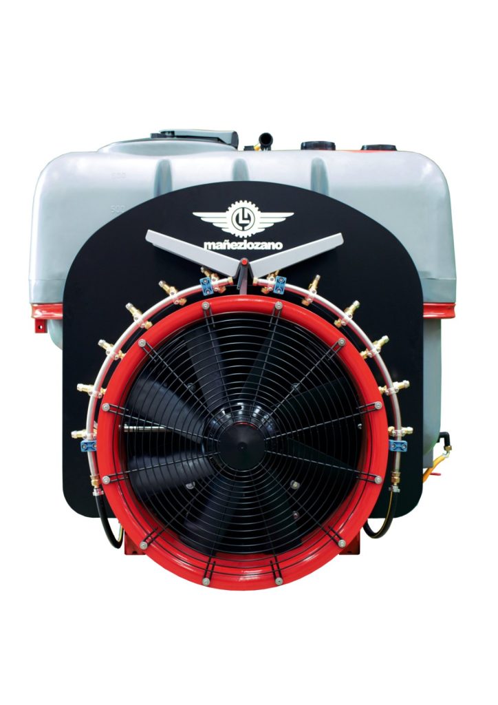 Dinamic mounted sprayer seen from the front