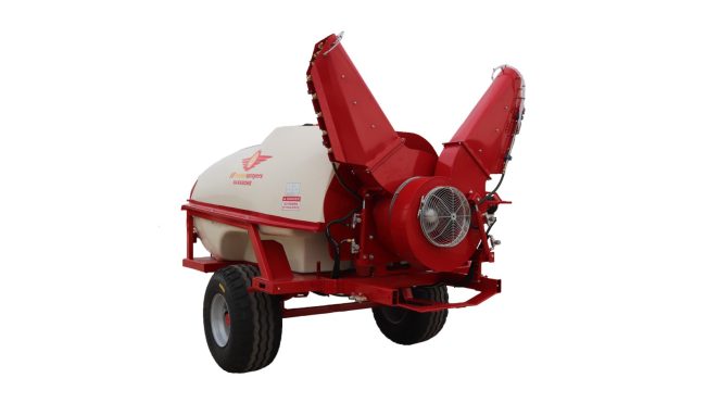 Trailed sprayer with double cannon, Navarone series, by Mañez y Lozano