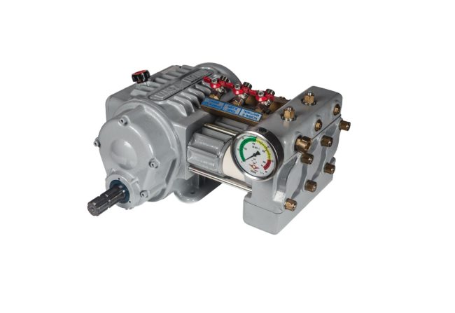 Super piston pump with reduction gear ML-A1 by Mañez y Lozano